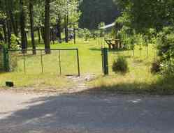 Der Eingang zum Grundst&uuml;ck